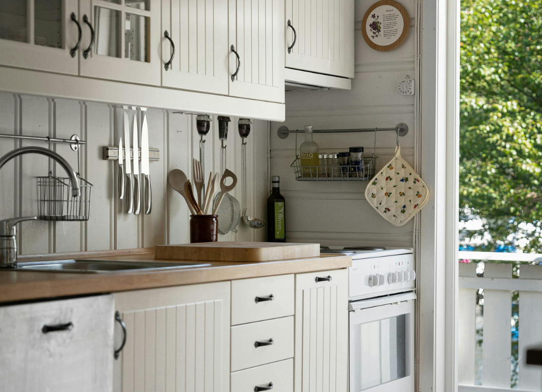 Traditional shaker kitchen with character details and warm timber